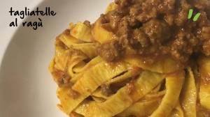 ___TAGLIATELLE AL RAGU  